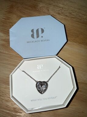 BOMB PARTY Silver Heart Pendant Necklace with Clear Stone